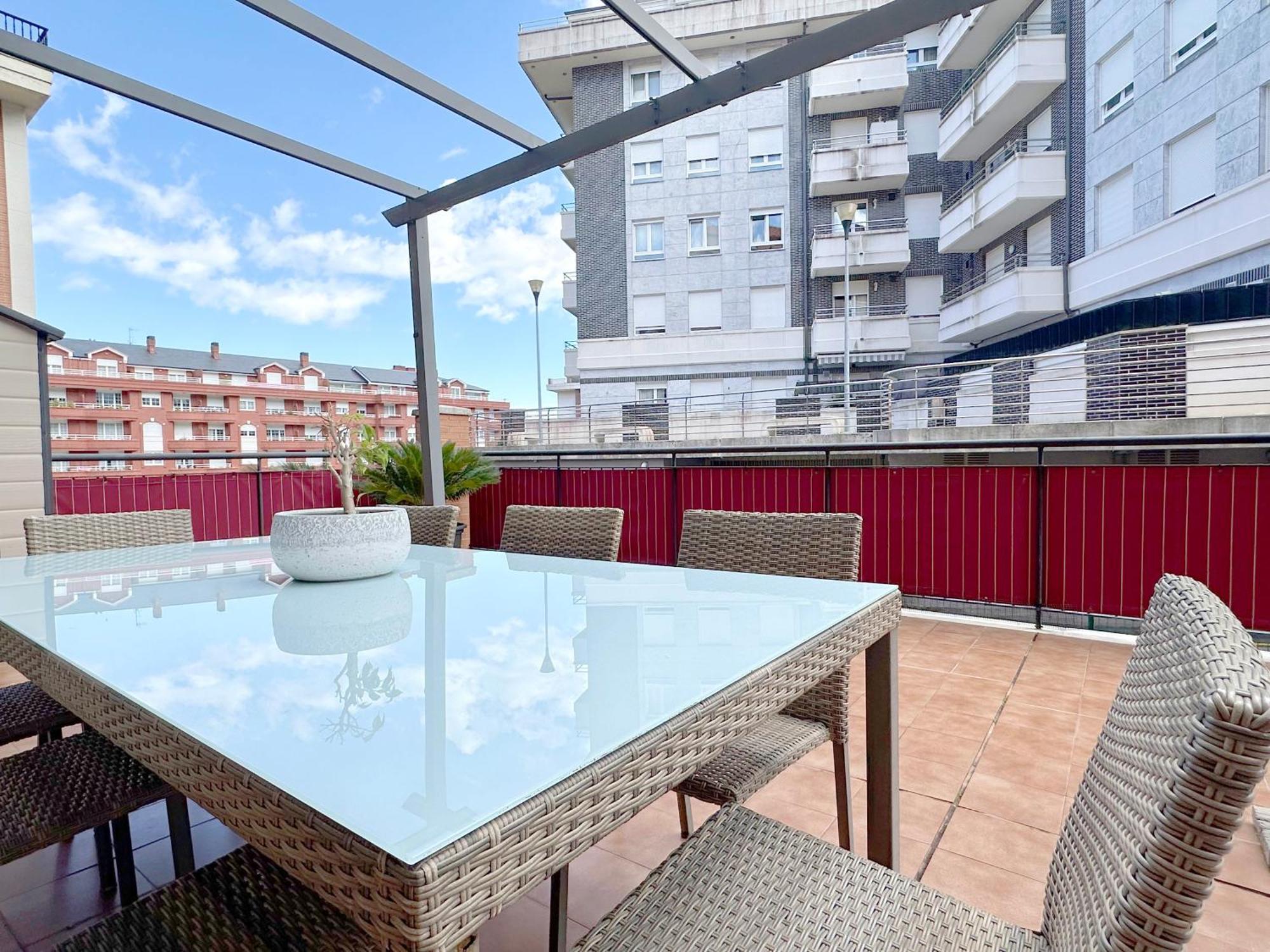 Appartamento Apartamento Con Gran Terraza En El Centro Castro Urdiales Esterno foto